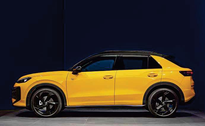 NEW T-ROC HERALDS VW'S FIRST FULLY HYBRID